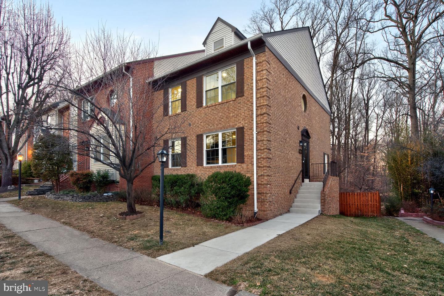 6024 KNIGHTS RIDGE WAY, ALEXANDRIA, Virginia 22310, 4 Bedrooms Bedrooms, ,3 BathroomsBathrooms,Residential,For sale,6024 KNIGHTS RIDGE WAY,VAFX2285180 MLS # VAFX2285180