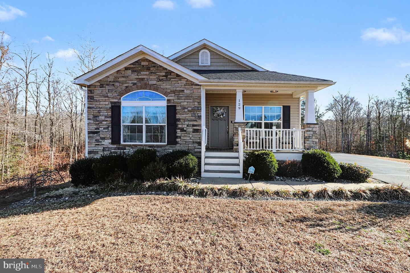 129 HICKORY HILL OVERLOOK CT, FREDERICKSBURG, Virginia 22405, 3 Bedrooms Bedrooms, ,3 BathroomsBathrooms,Residential,For sale,129 HICKORY HILL OVERLOOK CT,VAST2045166 MLS # VAST2045166