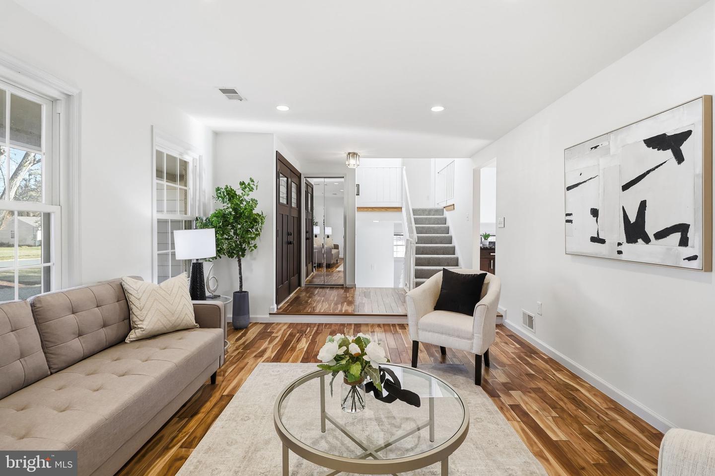 5207 RUFFNER WOODS CT, BURKE, Virginia 22015, 4 Bedrooms Bedrooms, ,3 BathroomsBathrooms,Residential,For sale,5207 RUFFNER WOODS CT,VAFX2285276 MLS # VAFX2285276