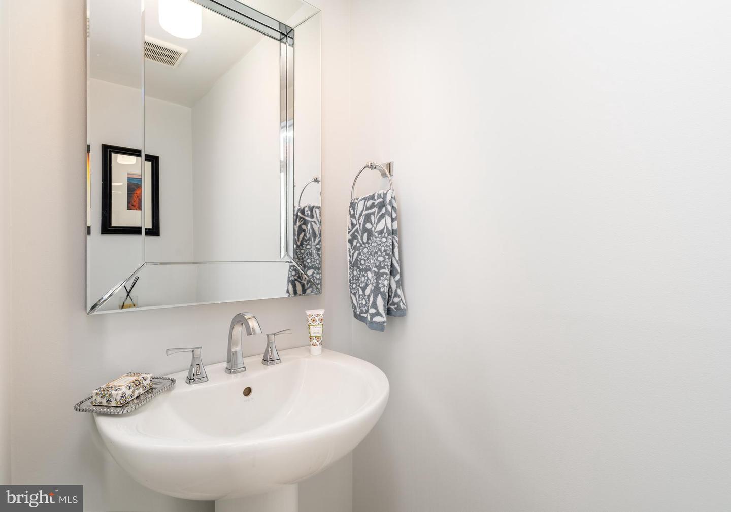 7414 ELDORADO ST, MCLEAN, Virginia 22102, 3 Bedrooms Bedrooms, 8 Rooms Rooms,3 BathroomsBathrooms,Residential,For sale,7414 ELDORADO ST,VAFX2285474 MLS # VAFX2285474 7414 ELDORADO ST, MCLEAN, Virginia 22102, 3 Bedrooms Bedrooms, 8 Rooms Rooms,3 BathroomsBathrooms,Residential,For sale,7414 ELDORADO ST,VAFX2285474 MLS # VAFX2285474