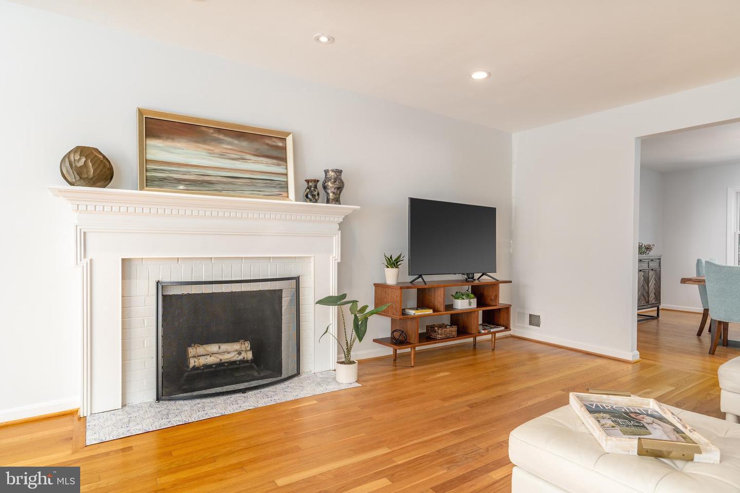 7414 ELDORADO ST, MCLEAN, Virginia 22102, 3 Bedrooms Bedrooms, 8 Rooms Rooms,3 BathroomsBathrooms,Residential,For sale,7414 ELDORADO ST,VAFX2285474 MLS # VAFX2285474 7414 ELDORADO ST, MCLEAN, Virginia 22102, 3 Bedrooms Bedrooms, 8 Rooms Rooms,3 BathroomsBathrooms,Residential,For sale,7414 ELDORADO ST,VAFX2285474 MLS # VAFX2285474