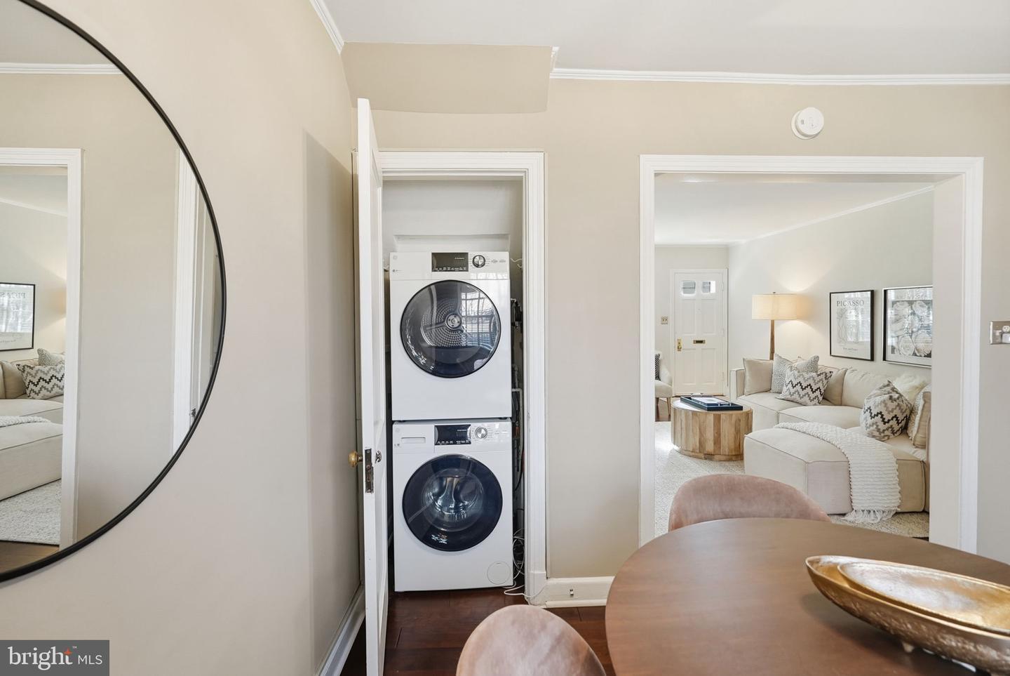 1401 S BARTON ST #221, ARLINGTON, Virginia 22204, 2 Bedrooms Bedrooms, ,1 BathroomBathrooms,Residential,For sale,1401 S BARTON ST #221,VAAR2067712 MLS # VAAR2067712