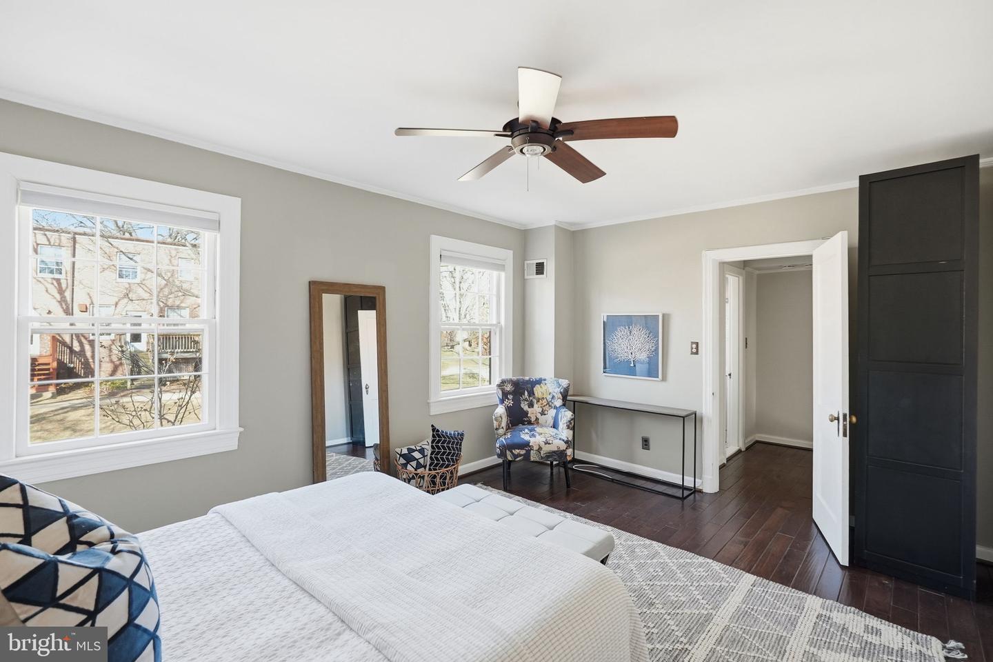 1401 S BARTON ST #221, ARLINGTON, Virginia 22204, 2 Bedrooms Bedrooms, ,1 BathroomBathrooms,Residential,For sale,1401 S BARTON ST #221,VAAR2067712 MLS # VAAR2067712