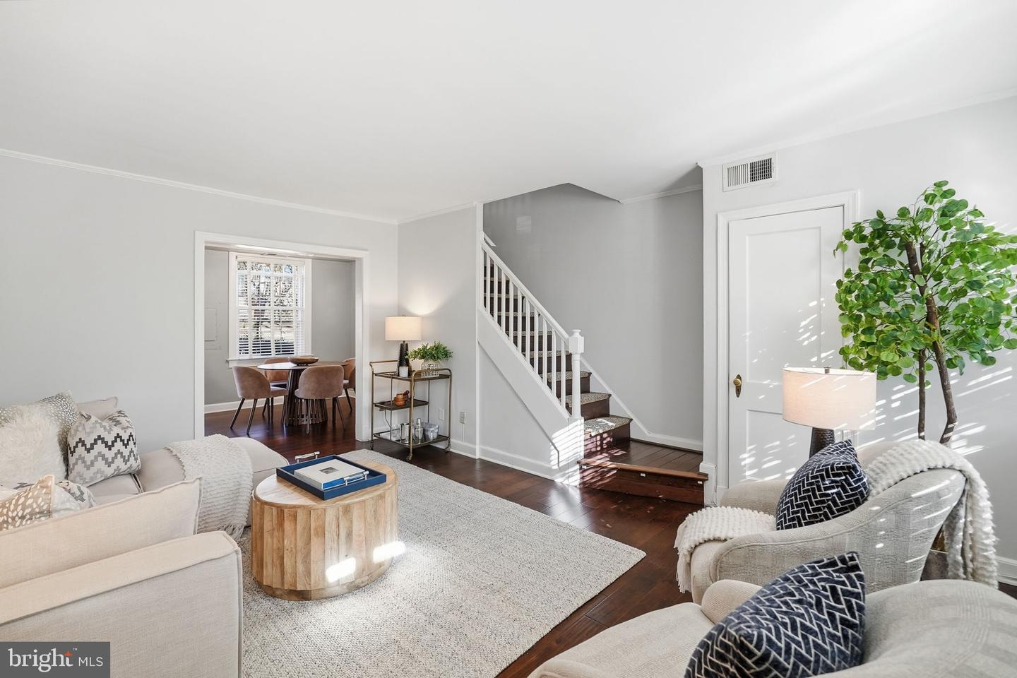 1401 S BARTON ST #221, ARLINGTON, Virginia 22204, 2 Bedrooms Bedrooms, ,1 BathroomBathrooms,Residential,For sale,1401 S BARTON ST #221,VAAR2067712 MLS # VAAR2067712