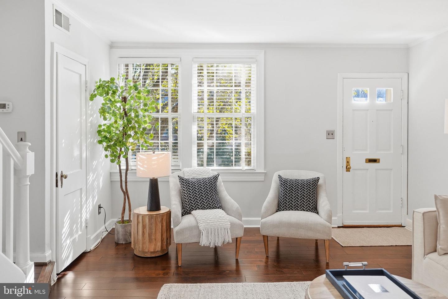 1401 S BARTON ST #221, ARLINGTON, Virginia 22204, 2 Bedrooms Bedrooms, ,1 BathroomBathrooms,Residential,For sale,1401 S BARTON ST #221,VAAR2067712 MLS # VAAR2067712