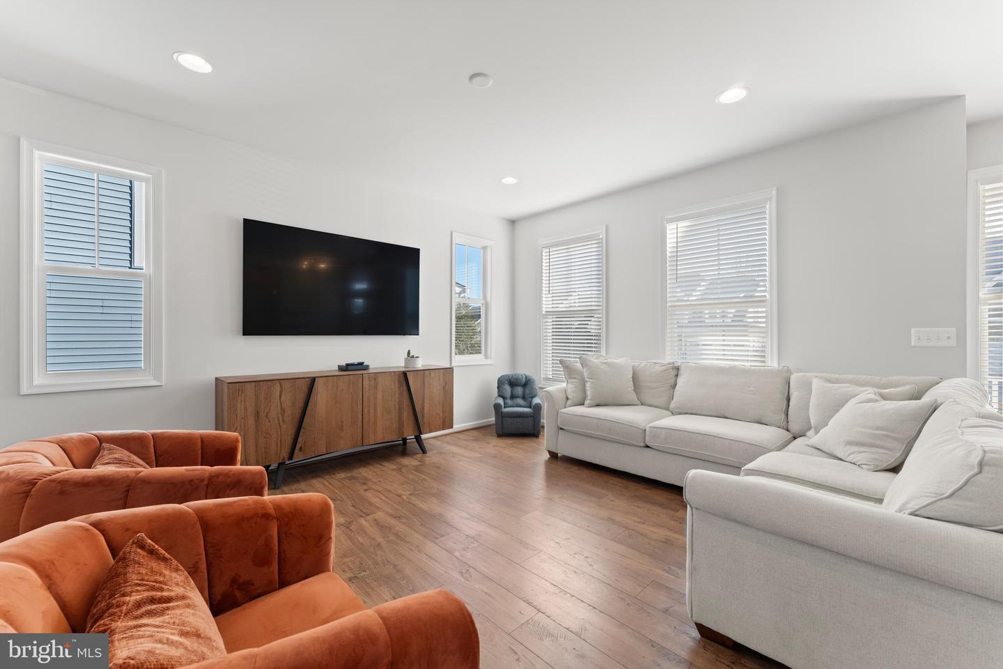 462 COASTAL AVE, STAFFORD, Virginia 22554, 5 Bedrooms Bedrooms, ,3 BathroomsBathrooms,Residential,For sale,462 COASTAL AVE,VAST2045260 MLS # VAST2045260