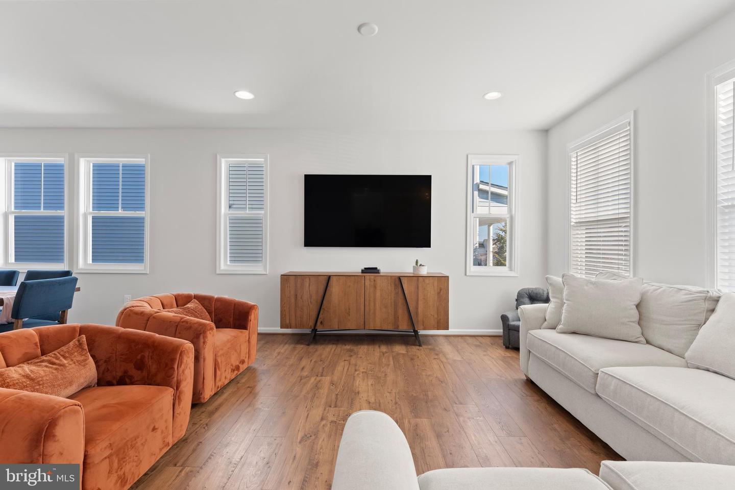 462 COASTAL AVE, STAFFORD, Virginia 22554, 5 Bedrooms Bedrooms, ,3 BathroomsBathrooms,Residential,For sale,462 COASTAL AVE,VAST2045260 MLS # VAST2045260