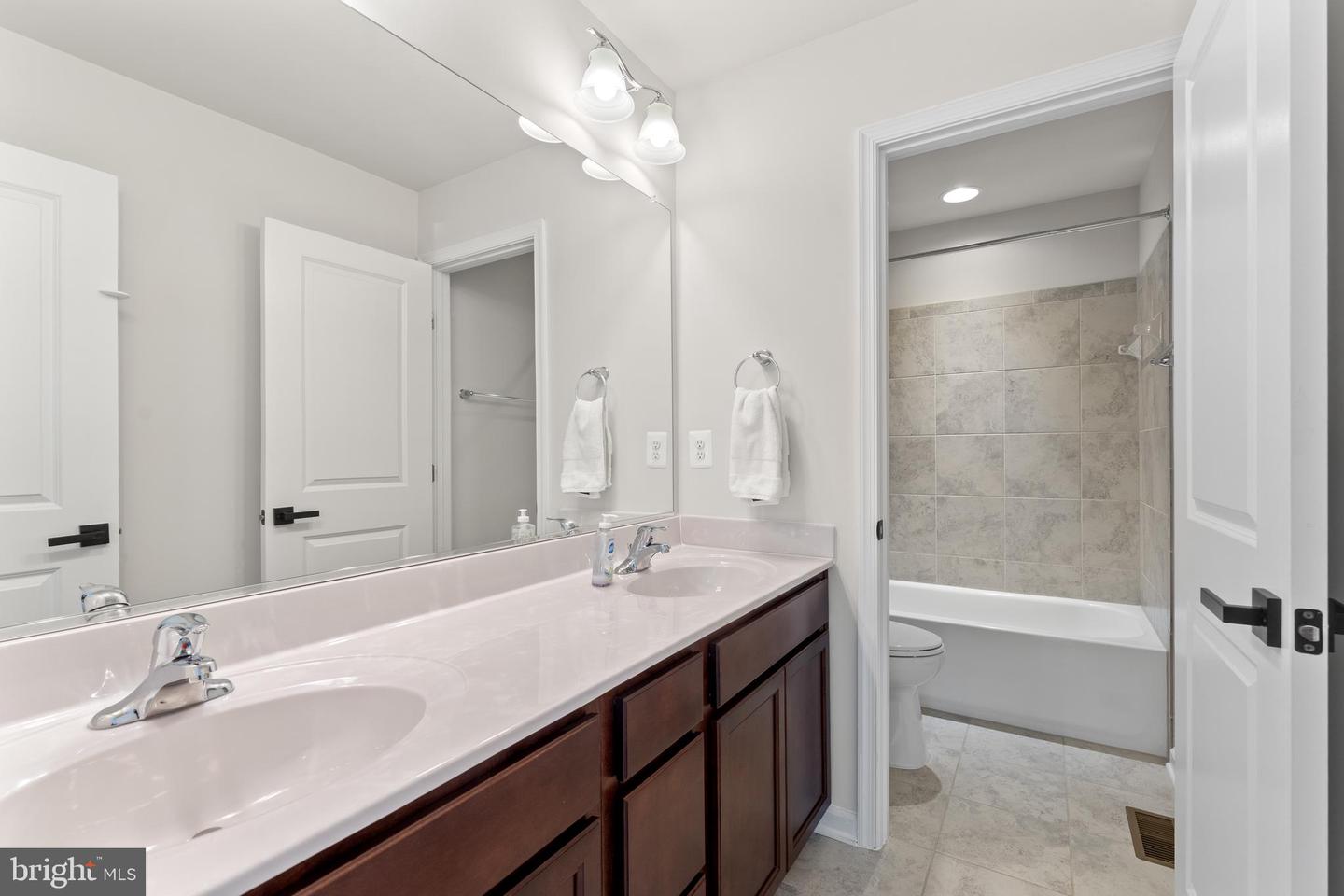 462 COASTAL AVE, STAFFORD, Virginia 22554, 5 Bedrooms Bedrooms, ,3 BathroomsBathrooms,Residential,For sale,462 COASTAL AVE,VAST2045260 MLS # VAST2045260