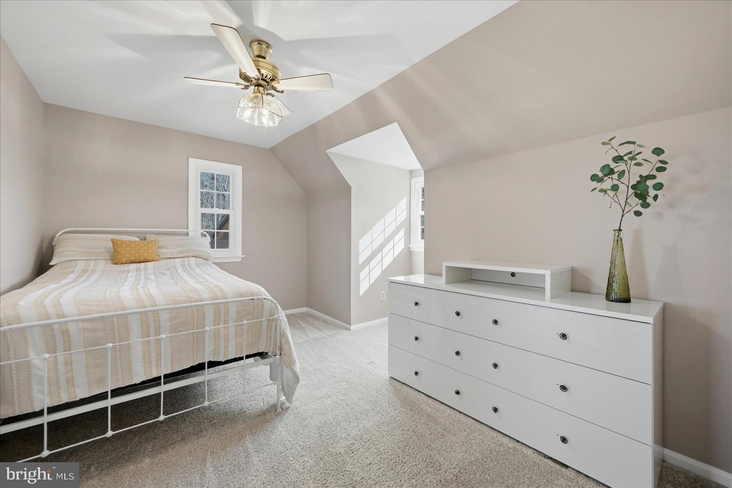 12215 HENDERSON RD, CLIFTON, Virginia 20124, 4 Bedrooms Bedrooms, ,3 BathroomsBathrooms,Residential,For sale,12215 HENDERSON RD,VAFX2285824 MLS # VAFX2285824 12215 HENDERSON RD, CLIFTON, Virginia 20124, 4 Bedrooms Bedrooms, ,3 BathroomsBathrooms,Residential,For sale,12215 HENDERSON RD,VAFX2285824 MLS # VAFX2285824