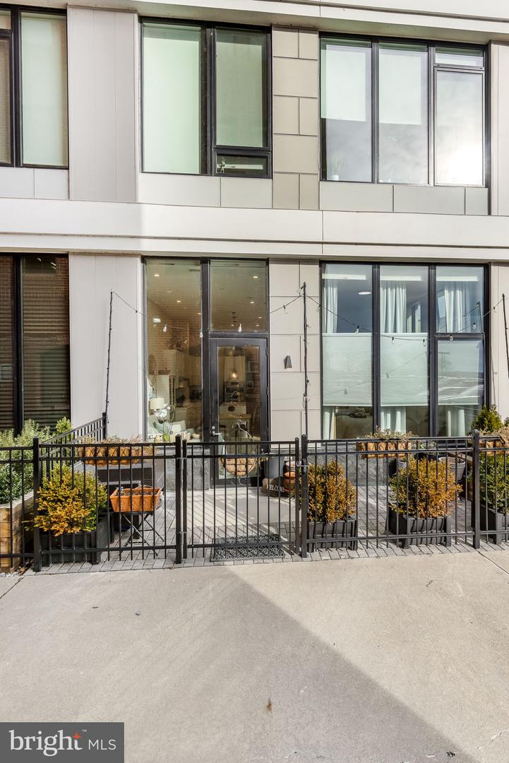 801 N FAIRFAX ST #142, ALEXANDRIA, Virginia 22314, 2 Bedrooms Bedrooms, ,2 BathroomsBathrooms,Residential,For sale,801 N FAIRFAX ST #142,VAAX2053178 MLS # VAAX2053178