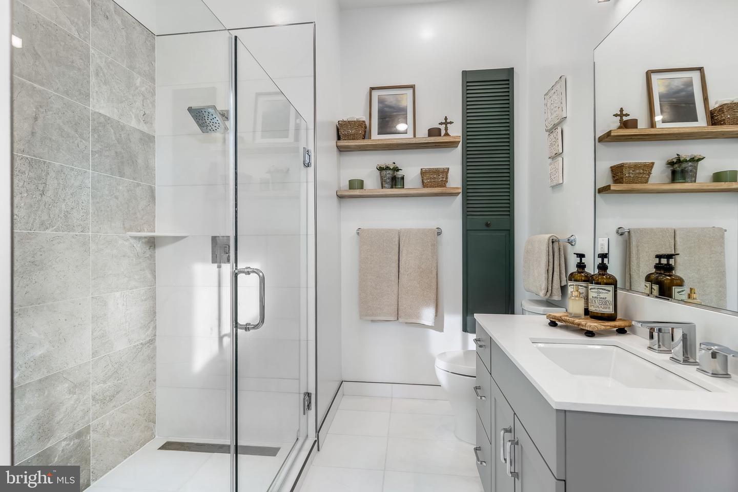 801 N FAIRFAX ST #142, ALEXANDRIA, Virginia 22314, 2 Bedrooms Bedrooms, ,2 BathroomsBathrooms,Residential,For sale,801 N FAIRFAX ST #142,VAAX2053178 MLS # VAAX2053178