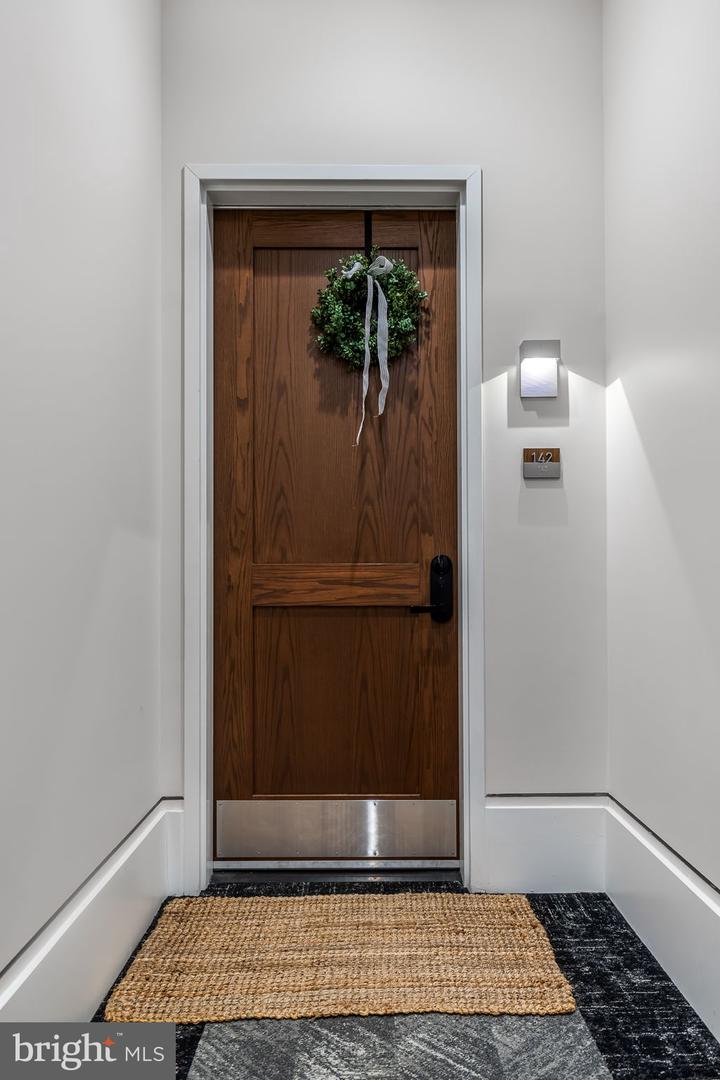 801 N FAIRFAX ST #142, ALEXANDRIA, Virginia 22314, 2 Bedrooms Bedrooms, ,2 BathroomsBathrooms,Residential,For sale,801 N FAIRFAX ST #142,VAAX2053178 MLS # VAAX2053178