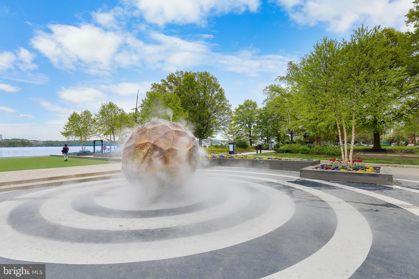 801 N FAIRFAX ST #142, ALEXANDRIA, Virginia 22314, 2 Bedrooms Bedrooms, ,2 BathroomsBathrooms,Residential,For sale,801 N FAIRFAX ST #142,VAAX2053178 MLS # VAAX2053178