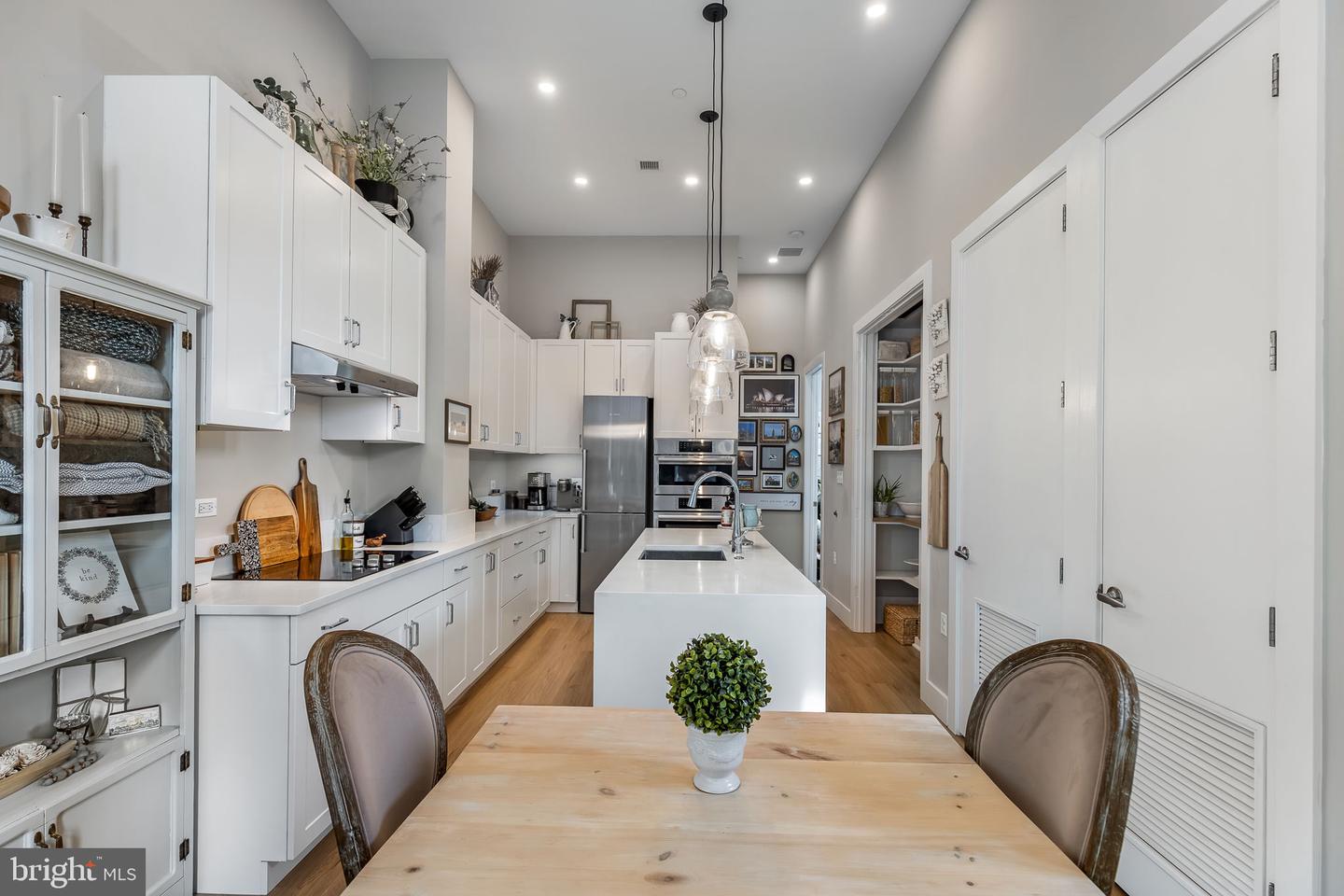 801 N FAIRFAX ST #142, ALEXANDRIA, Virginia 22314, 2 Bedrooms Bedrooms, ,2 BathroomsBathrooms,Residential,For sale,801 N FAIRFAX ST #142,VAAX2053178 MLS # VAAX2053178