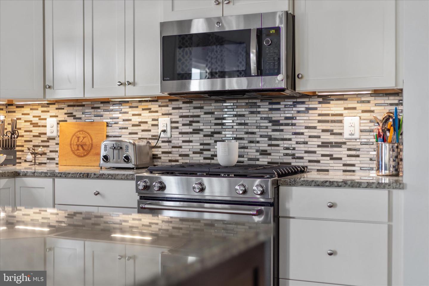 12 WILLIAM ALBERT WAY, LOVETTSVILLE, Virginia 20180, 4 Bedrooms Bedrooms, ,2 BathroomsBathrooms,Residential,For sale,12 WILLIAM ALBERT WAY,VALO2113988 MLS # VALO2113988