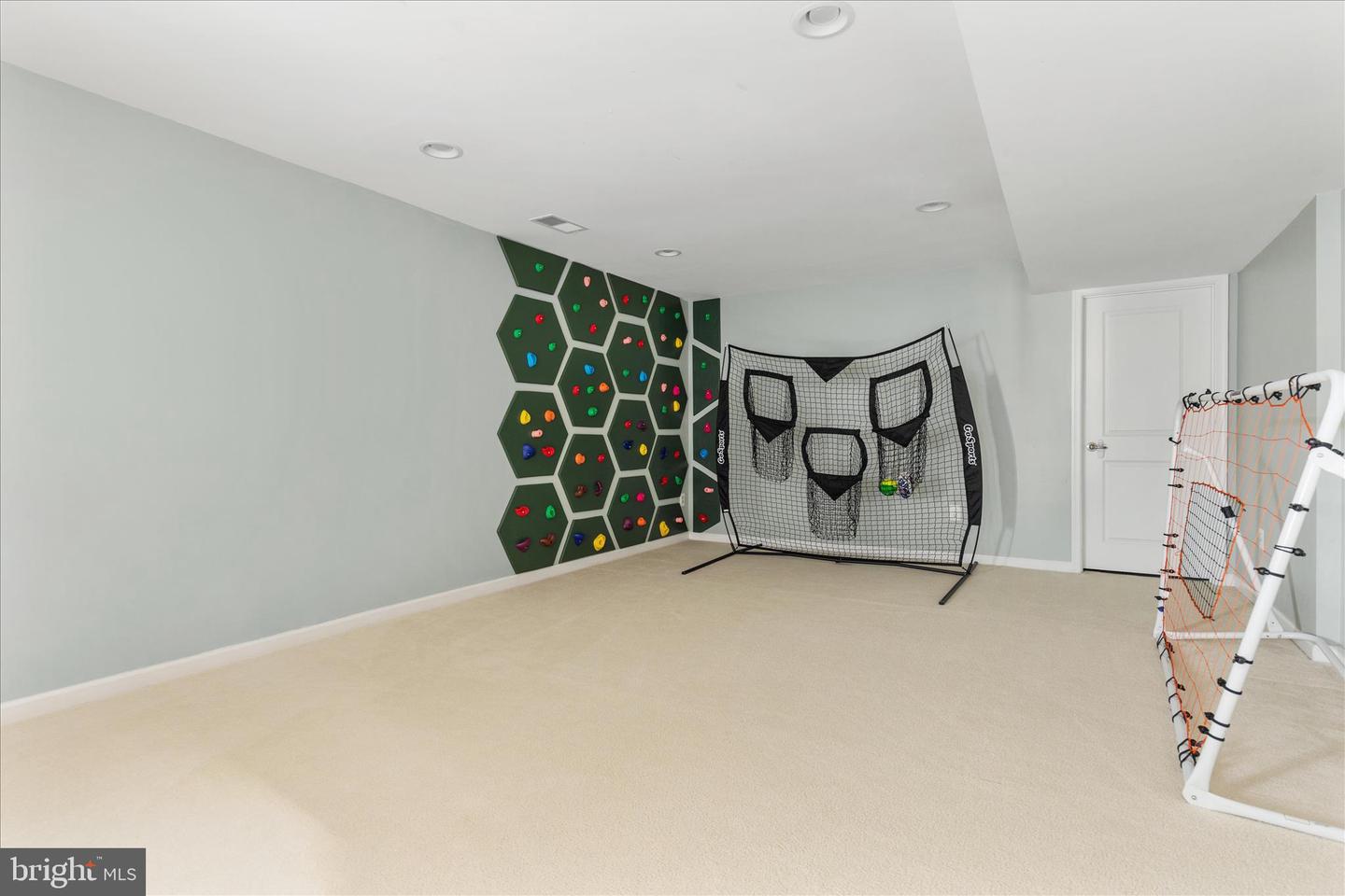 12 WILLIAM ALBERT WAY, LOVETTSVILLE, Virginia 20180, 4 Bedrooms Bedrooms, ,2 BathroomsBathrooms,Residential,For sale,12 WILLIAM ALBERT WAY,VALO2113988 MLS # VALO2113988