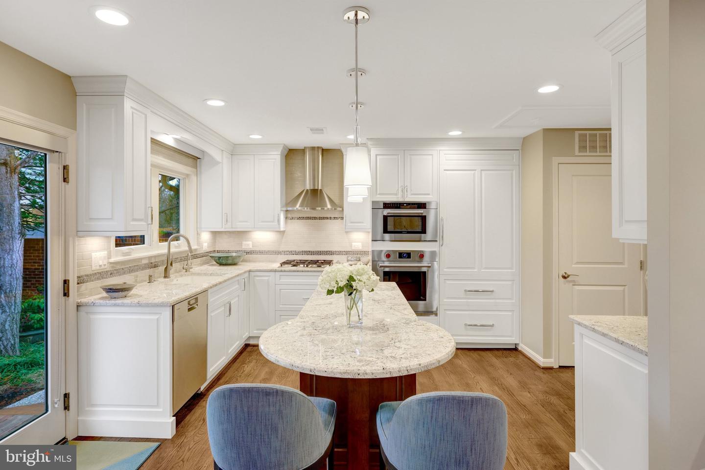 2806 OAKTON MANOR CT, OAKTON, Virginia 22124, 2 Bedrooms Bedrooms, ,2 BathroomsBathrooms,Residential,For sale,2806 OAKTON MANOR CT,VAFX2285852 MLS # VAFX2285852