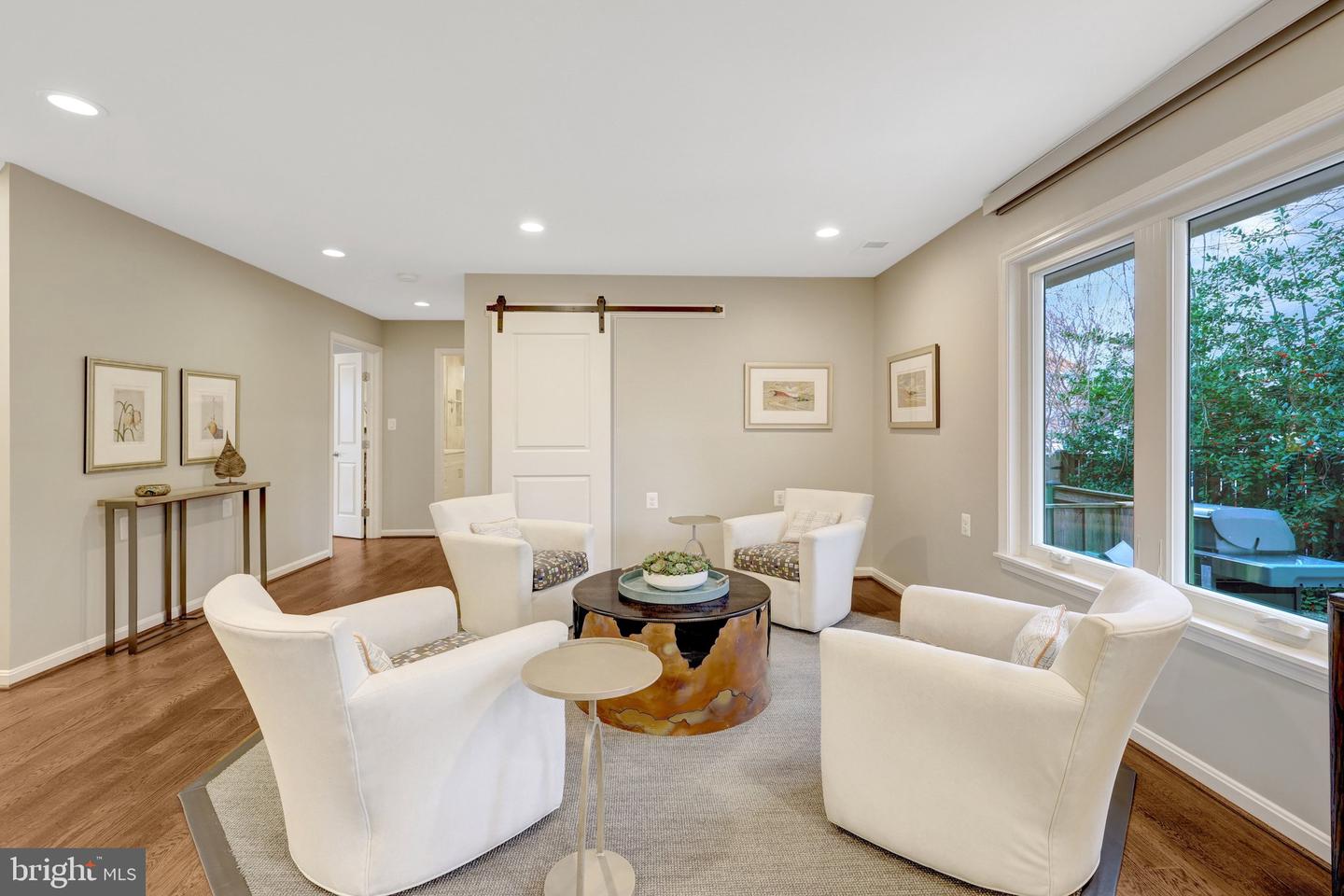 2806 OAKTON MANOR CT, OAKTON, Virginia 22124, 2 Bedrooms Bedrooms, ,2 BathroomsBathrooms,Residential,For sale,2806 OAKTON MANOR CT,VAFX2285852 MLS # VAFX2285852