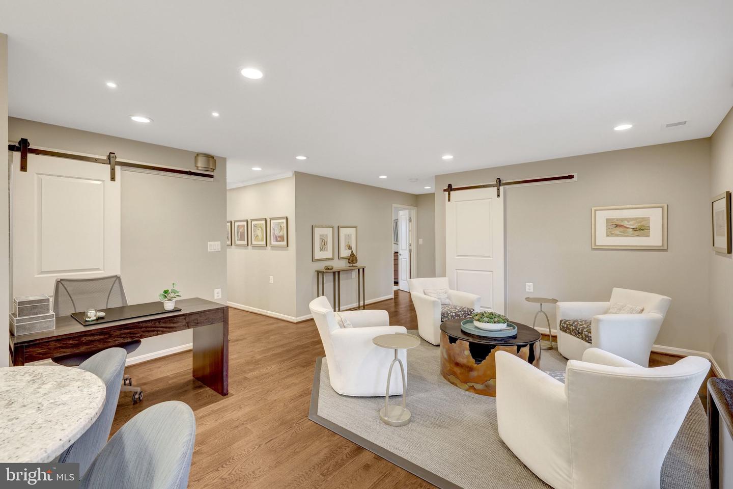 2806 OAKTON MANOR CT, OAKTON, Virginia 22124, 2 Bedrooms Bedrooms, ,2 BathroomsBathrooms,Residential,For sale,2806 OAKTON MANOR CT,VAFX2285852 MLS # VAFX2285852