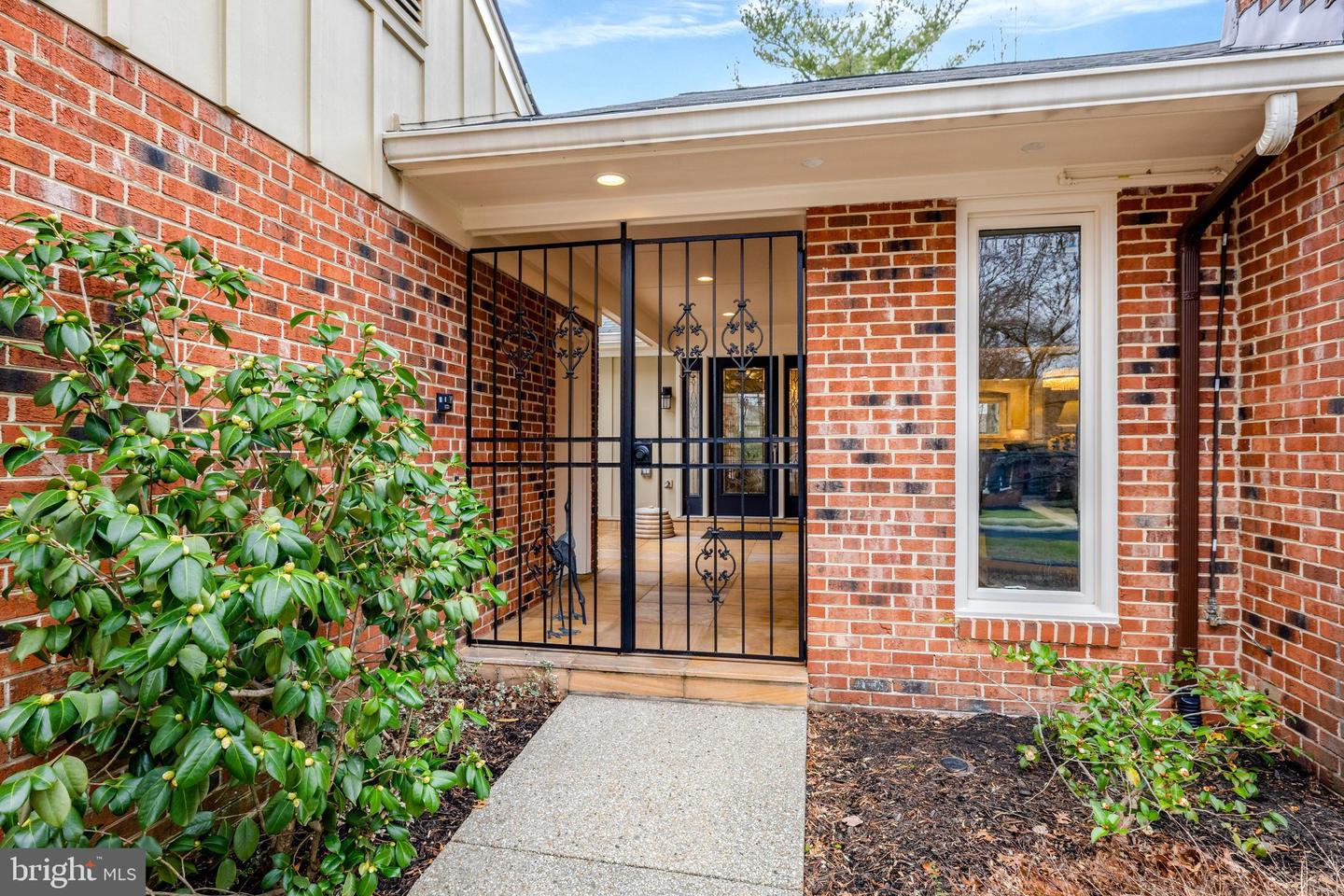 2806 OAKTON MANOR CT, OAKTON, Virginia 22124, 2 Bedrooms Bedrooms, ,2 BathroomsBathrooms,Residential,For sale,2806 OAKTON MANOR CT,VAFX2285852 MLS # VAFX2285852