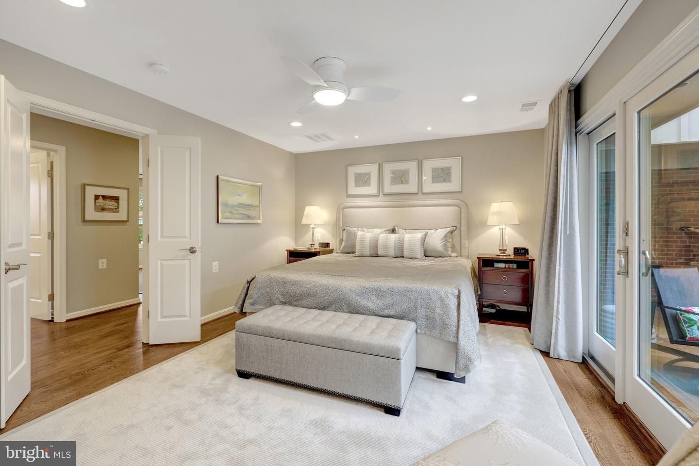 2806 OAKTON MANOR CT, OAKTON, Virginia 22124, 2 Bedrooms Bedrooms, ,2 BathroomsBathrooms,Residential,For sale,2806 OAKTON MANOR CT,VAFX2285852 MLS # VAFX2285852