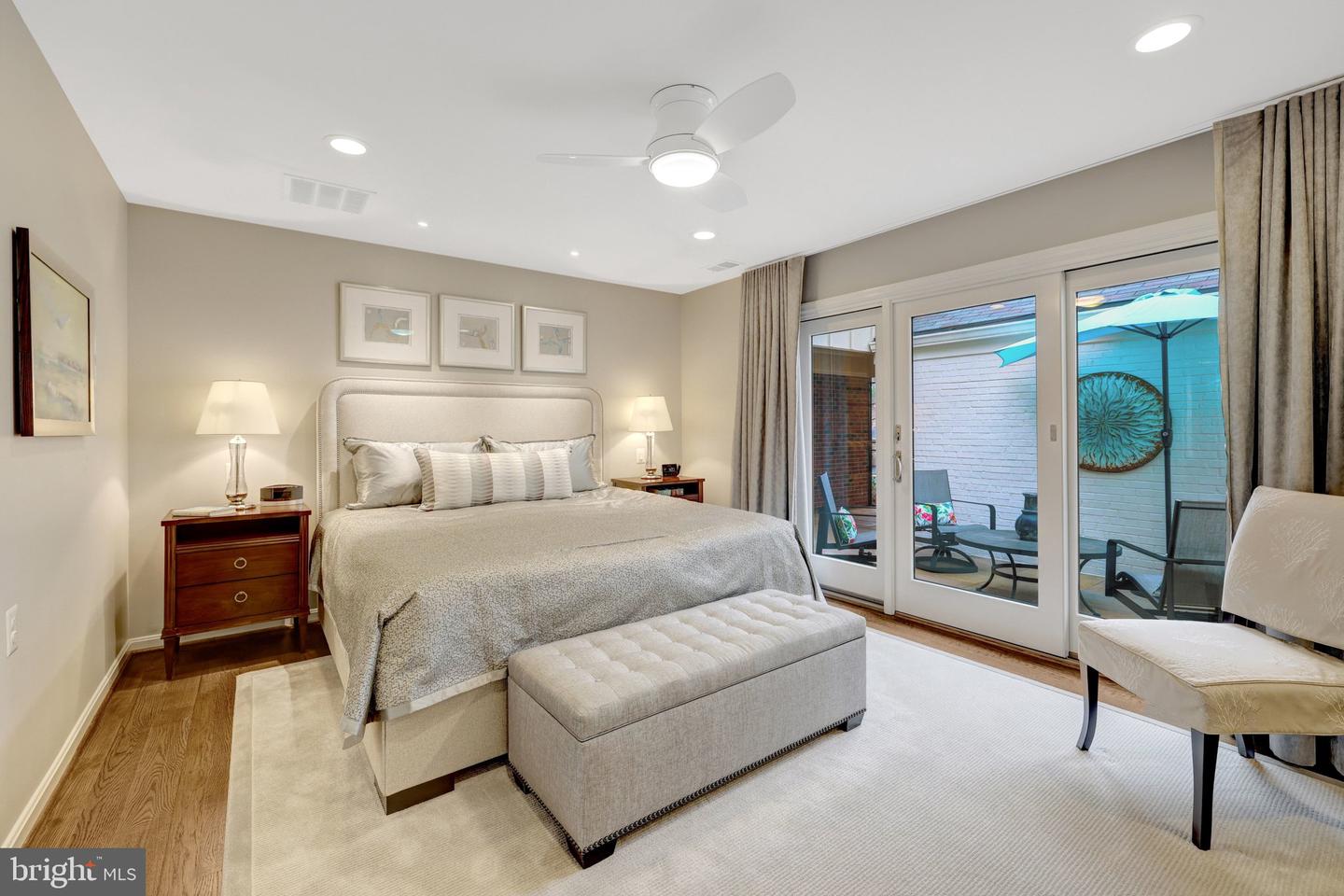 2806 OAKTON MANOR CT, OAKTON, Virginia 22124, 2 Bedrooms Bedrooms, ,2 BathroomsBathrooms,Residential,For sale,2806 OAKTON MANOR CT,VAFX2285852 MLS # VAFX2285852