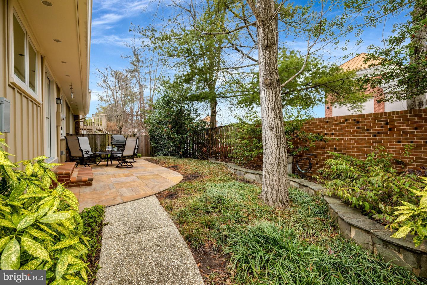 2806 OAKTON MANOR CT, OAKTON, Virginia 22124, 2 Bedrooms Bedrooms, ,2 BathroomsBathrooms,Residential,For sale,2806 OAKTON MANOR CT,VAFX2285852 MLS # VAFX2285852