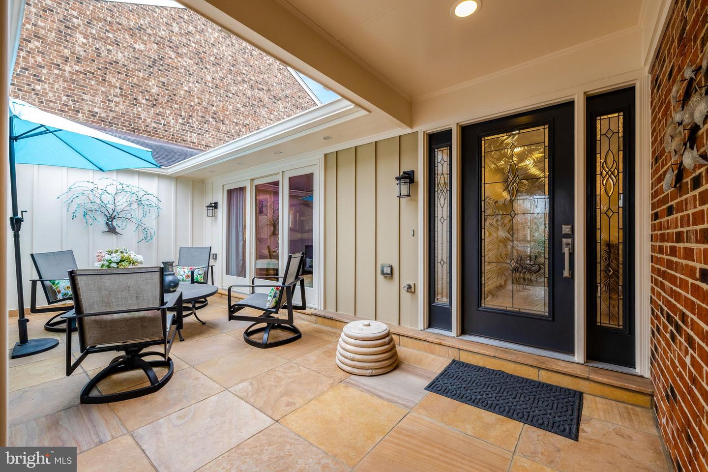 2806 OAKTON MANOR CT, OAKTON, Virginia 22124, 2 Bedrooms Bedrooms, ,2 BathroomsBathrooms,Residential,For sale,2806 OAKTON MANOR CT,VAFX2285852 MLS # VAFX2285852