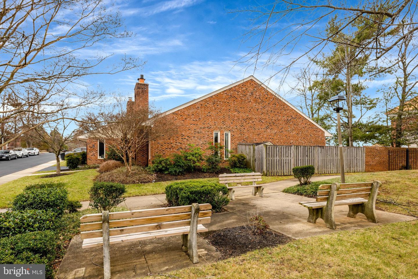 2806 OAKTON MANOR CT, OAKTON, Virginia 22124, 2 Bedrooms Bedrooms, ,2 BathroomsBathrooms,Residential,For sale,2806 OAKTON MANOR CT,VAFX2285852 MLS # VAFX2285852