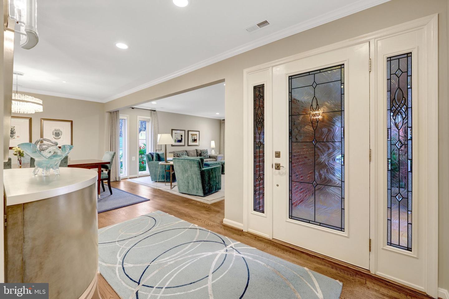 2806 OAKTON MANOR CT, OAKTON, Virginia 22124, 2 Bedrooms Bedrooms, ,2 BathroomsBathrooms,Residential,For sale,2806 OAKTON MANOR CT,VAFX2285852 MLS # VAFX2285852