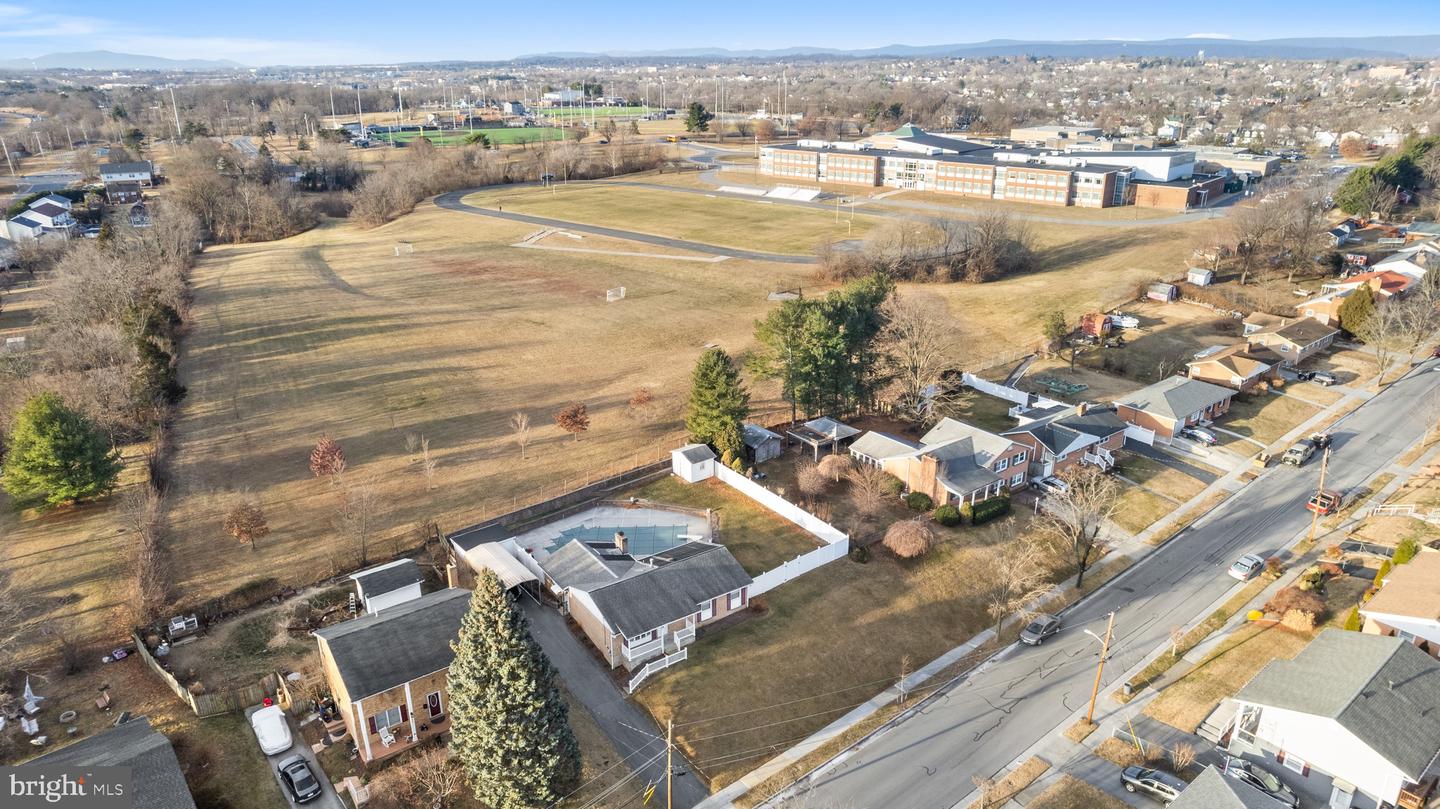 945 ALLEN DR, WINCHESTER, Virginia 22601, 3 Bedrooms Bedrooms, 5 Rooms Rooms,2 BathroomsBathrooms,Residential,For sale,945 ALLEN DR,VAWI2009776 MLS # VAWI2009776