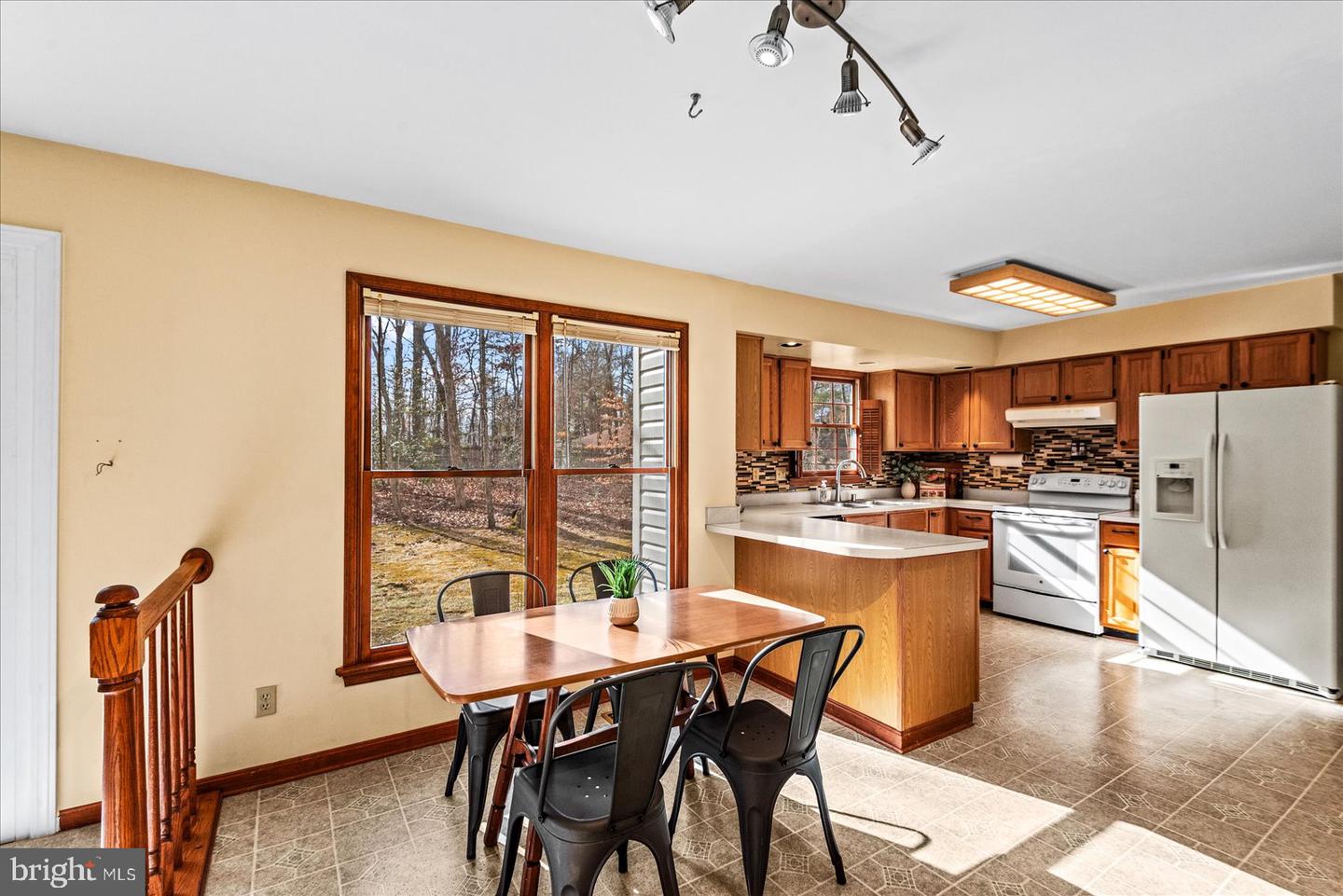 10628 CHESTERWOOD DR, SPOTSYLVANIA, Virginia 22553, 4 Bedrooms Bedrooms, ,3 BathroomsBathrooms,Residential,For sale,10628 CHESTERWOOD DR,VASP2038676 MLS # VASP2038676