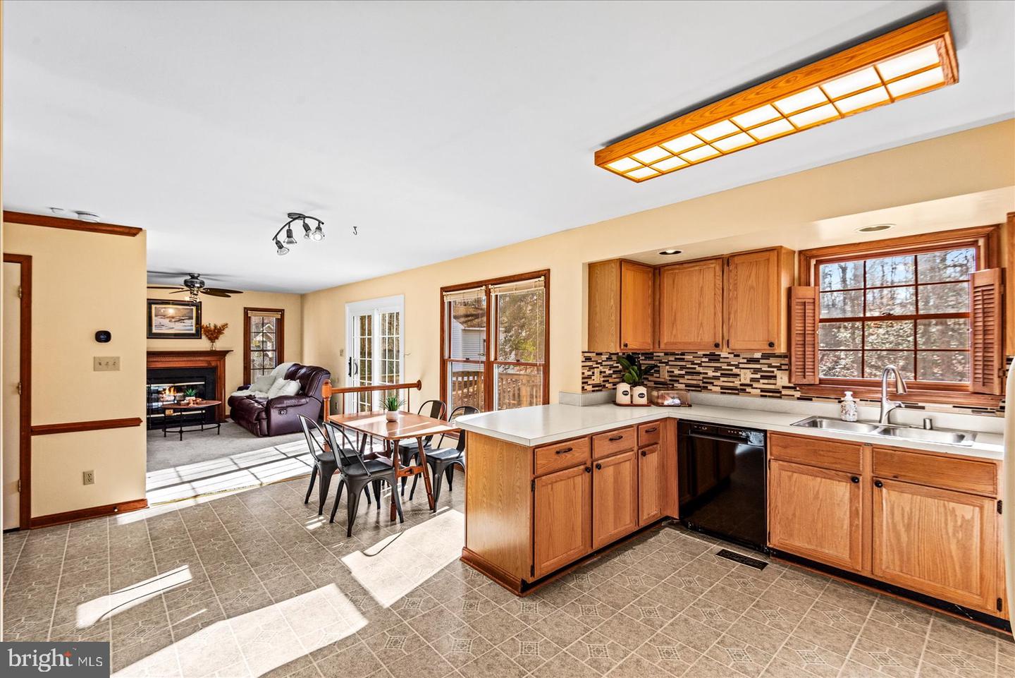 10628 CHESTERWOOD DR, SPOTSYLVANIA, Virginia 22553, 4 Bedrooms Bedrooms, ,3 BathroomsBathrooms,Residential,For sale,10628 CHESTERWOOD DR,VASP2038676 MLS # VASP2038676