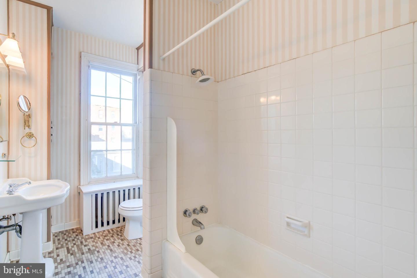 602 EAST CAPITOL ST NE, WASHINGTON, District Of Columbia 20003, 5 Bedrooms Bedrooms, ,3 BathroomsBathrooms,Residential,For sale,602 EAST CAPITOL ST NE,DCDC2241528 MLS # DCDC2241528