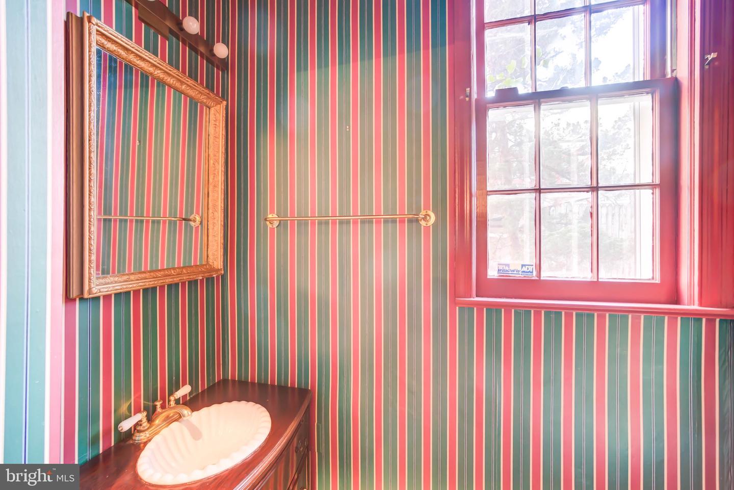 602 EAST CAPITOL ST NE, WASHINGTON, District Of Columbia 20003, 5 Bedrooms Bedrooms, ,3 BathroomsBathrooms,Residential,For sale,602 EAST CAPITOL ST NE,DCDC2241528 MLS # DCDC2241528