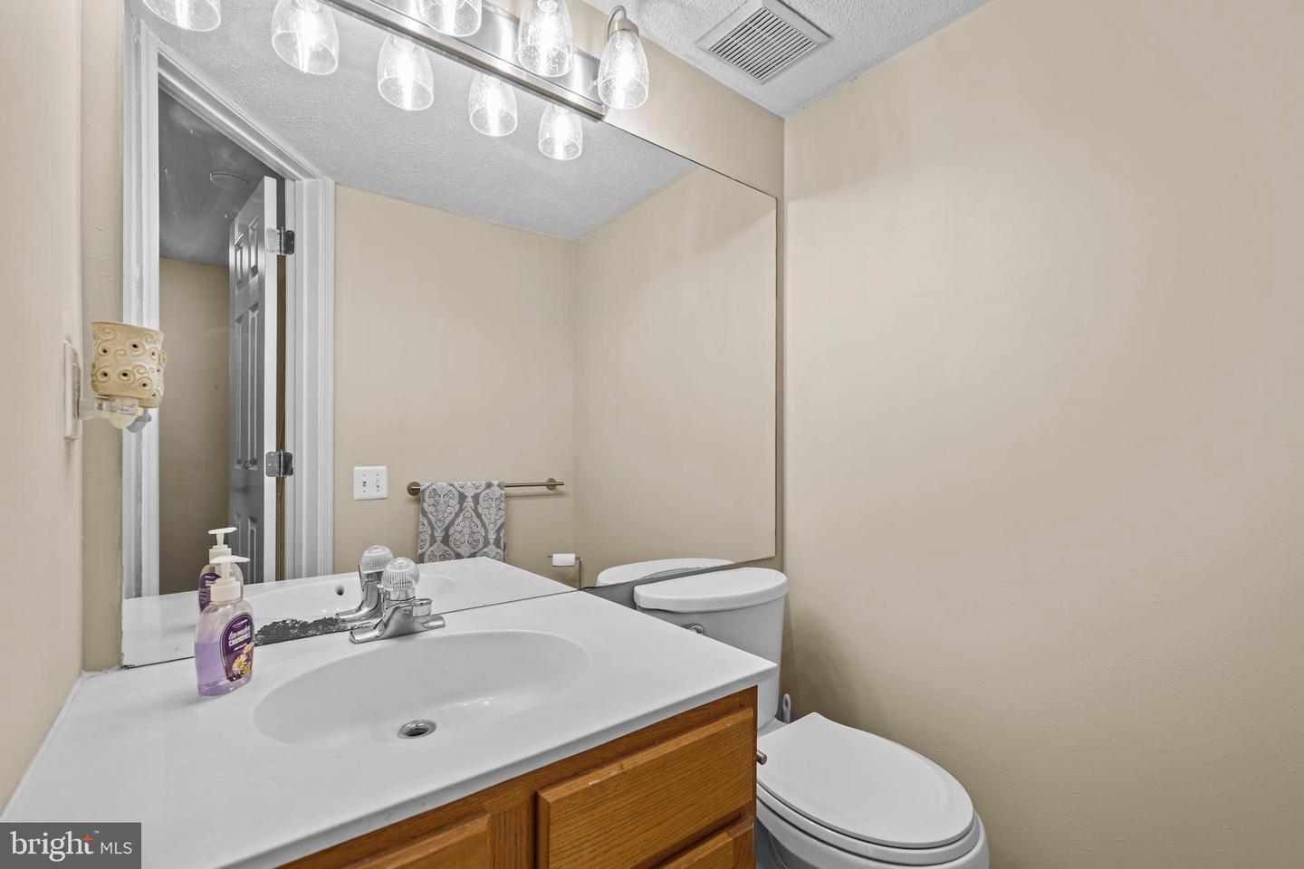 8073 STONEWALL BRIGADE CT, MANASSAS, Virginia 20109, 2 Bedrooms Bedrooms, ,1 BathroomBathrooms,Residential,For sale,8073 STONEWALL BRIGADE CT,VAPW2110606 MLS # VAPW2110606