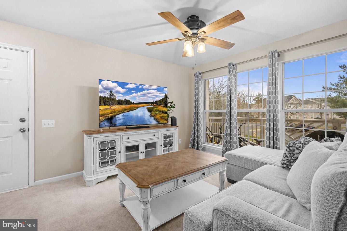 8073 STONEWALL BRIGADE CT, MANASSAS, Virginia 20109, 2 Bedrooms Bedrooms, ,1 BathroomBathrooms,Residential,For sale,8073 STONEWALL BRIGADE CT,VAPW2110606 MLS # VAPW2110606