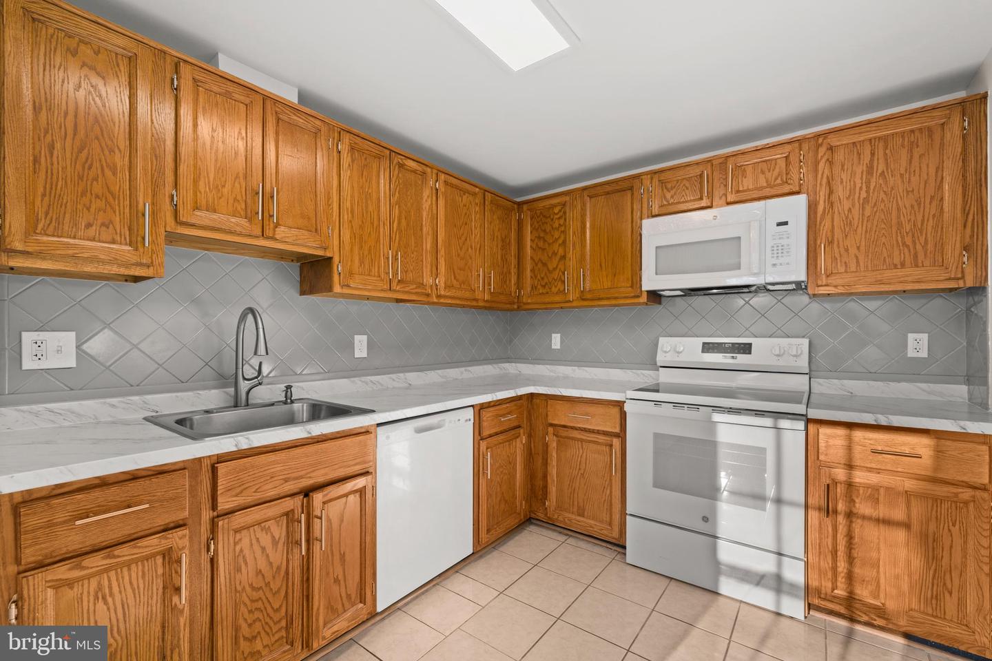 6639 ROCKLEIGH WAY, ALEXANDRIA, Virginia 22315, 3 Bedrooms Bedrooms, ,3 BathroomsBathrooms,Residential,For sale,6639 ROCKLEIGH WAY,VAFX2285952 MLS # VAFX2285952 6639 ROCKLEIGH WAY, ALEXANDRIA, Virginia 22315, 3 Bedrooms Bedrooms, ,3 BathroomsBathrooms,Residential,For sale,6639 ROCKLEIGH WAY,VAFX2285952 MLS # VAFX2285952