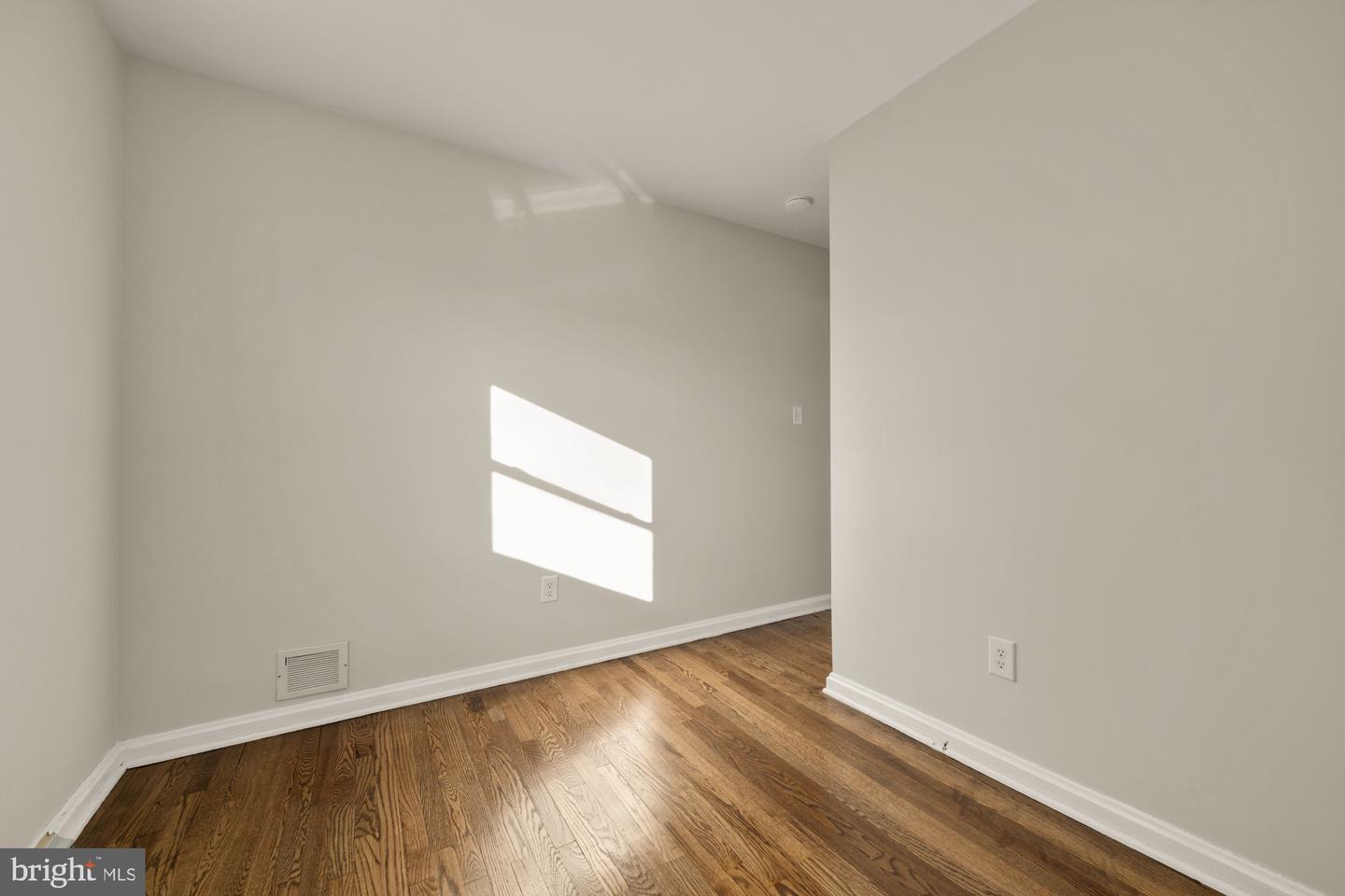 6112 PAULONIA RD, ALEXANDRIA, Virginia 22310, 4 Bedrooms Bedrooms, ,2 BathroomsBathrooms,Residential,For sale,6112 PAULONIA RD,VAFX2286032 MLS # VAFX2286032