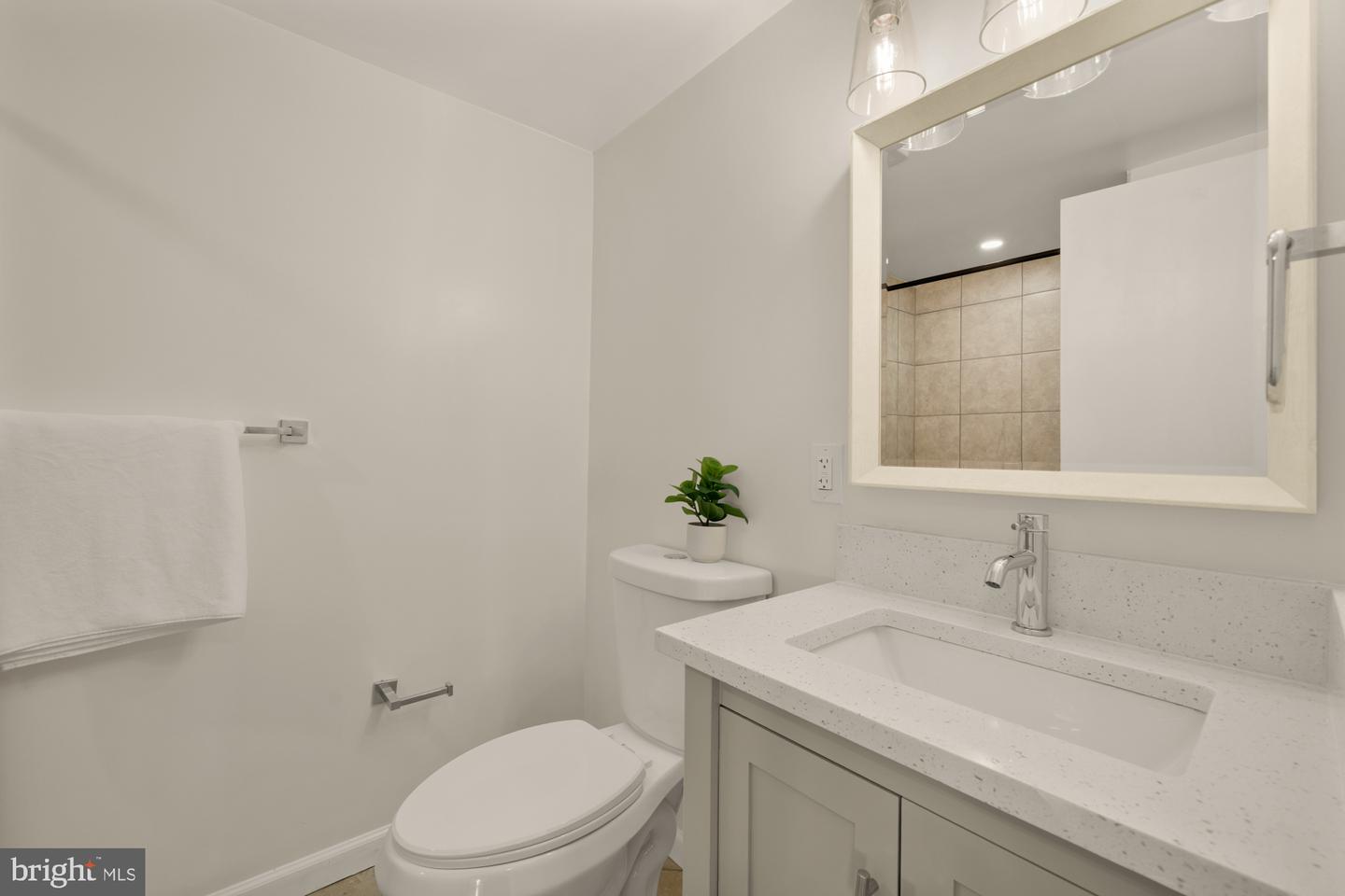 6112 PAULONIA RD, ALEXANDRIA, Virginia 22310, 4 Bedrooms Bedrooms, ,2 BathroomsBathrooms,Residential,For sale,6112 PAULONIA RD,VAFX2286032 MLS # VAFX2286032