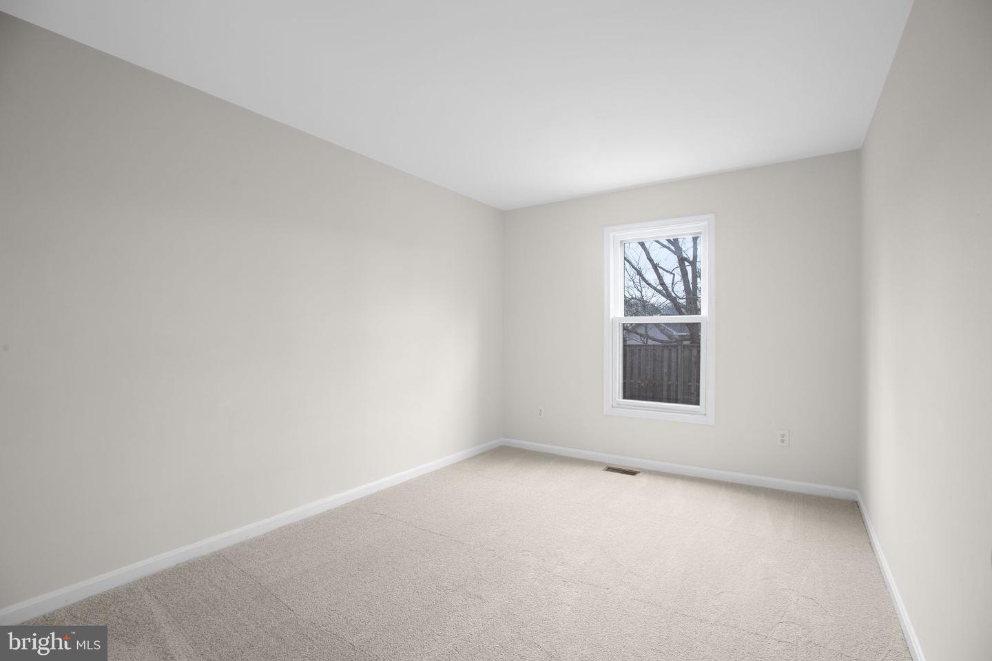 10715 GRETA LYNN CT, FREDERICKSBURG, Virginia 22407, 3 Bedrooms Bedrooms, ,2 BathroomsBathrooms,Residential,For sale,10715 GRETA LYNN CT,VASP2038694 MLS # VASP2038694