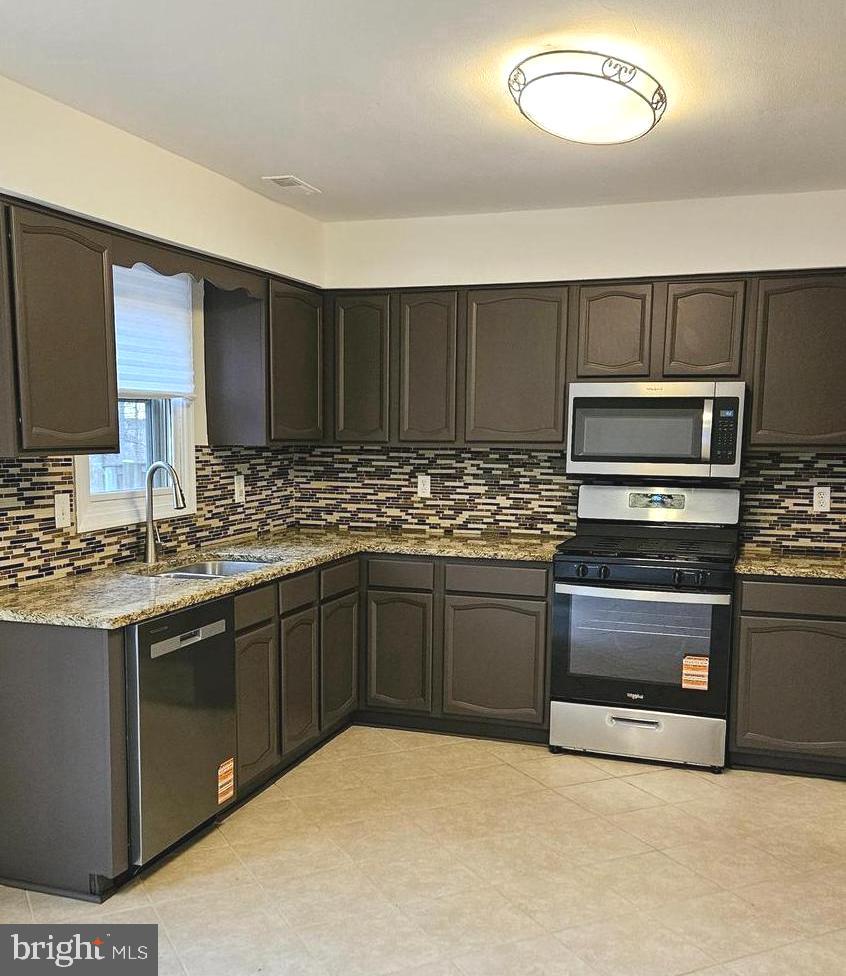 10715 GRETA LYNN CT, FREDERICKSBURG, Virginia 22407, 3 Bedrooms Bedrooms, ,2 BathroomsBathrooms,Residential,For sale,10715 GRETA LYNN CT,VASP2038694 MLS # VASP2038694