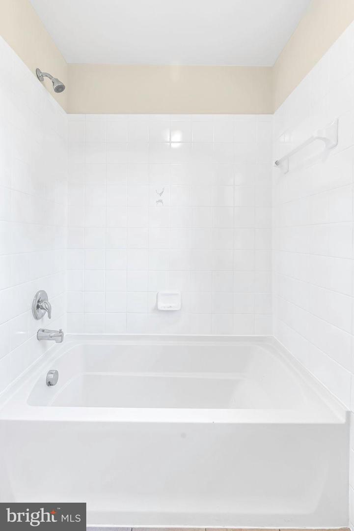 40560 ALDIE SPRINGS DR, ALDIE, Virginia 20105, 5 Bedrooms Bedrooms, ,4 BathroomsBathrooms,Residential,For sale,40560 ALDIE SPRINGS DR,VALO2114108 MLS # VALO2114108