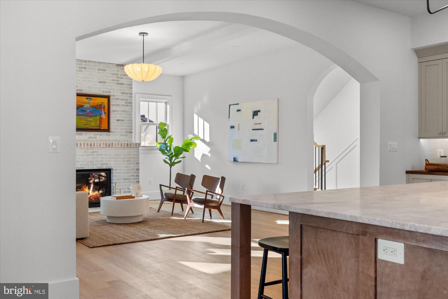 14 W BELLEFONTE AVE, ALEXANDRIA, Virginia 22301, 5 Bedrooms Bedrooms, ,5 BathroomsBathrooms,Residential,For sale,14 W BELLEFONTE AVE,VAAX2053240 MLS # VAAX2053240