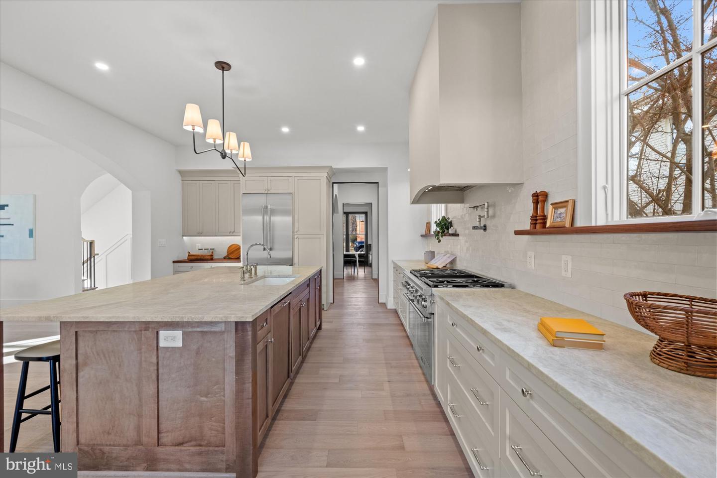 14 W BELLEFONTE AVE, ALEXANDRIA, Virginia 22301, 5 Bedrooms Bedrooms, ,5 BathroomsBathrooms,Residential,For sale,14 W BELLEFONTE AVE,VAAX2053240 MLS # VAAX2053240