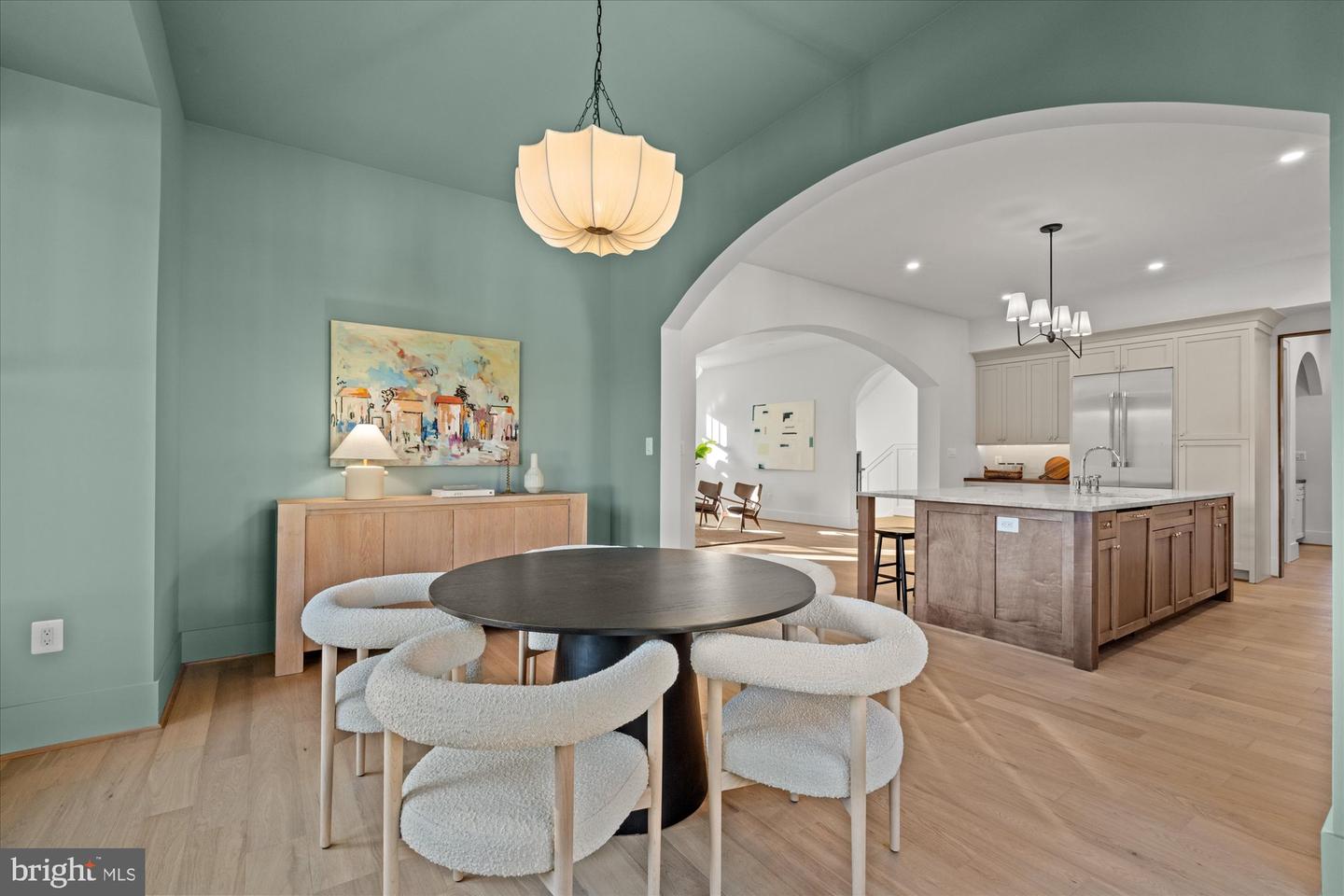 14 W BELLEFONTE AVE, ALEXANDRIA, Virginia 22301, 5 Bedrooms Bedrooms, ,5 BathroomsBathrooms,Residential,For sale,14 W BELLEFONTE AVE,VAAX2053240 MLS # VAAX2053240