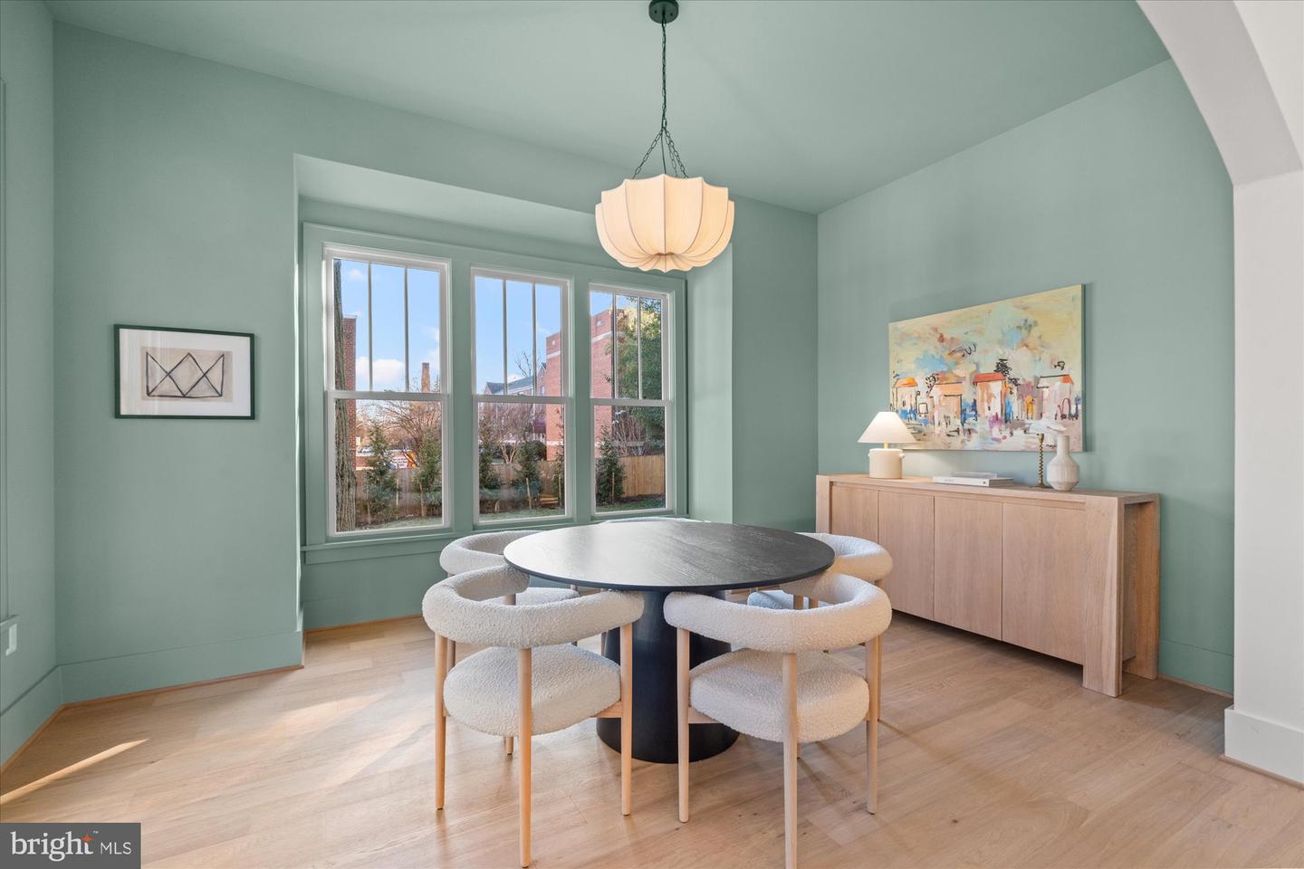 14 W BELLEFONTE AVE, ALEXANDRIA, Virginia 22301, 5 Bedrooms Bedrooms, ,5 BathroomsBathrooms,Residential,For sale,14 W BELLEFONTE AVE,VAAX2053240 MLS # VAAX2053240