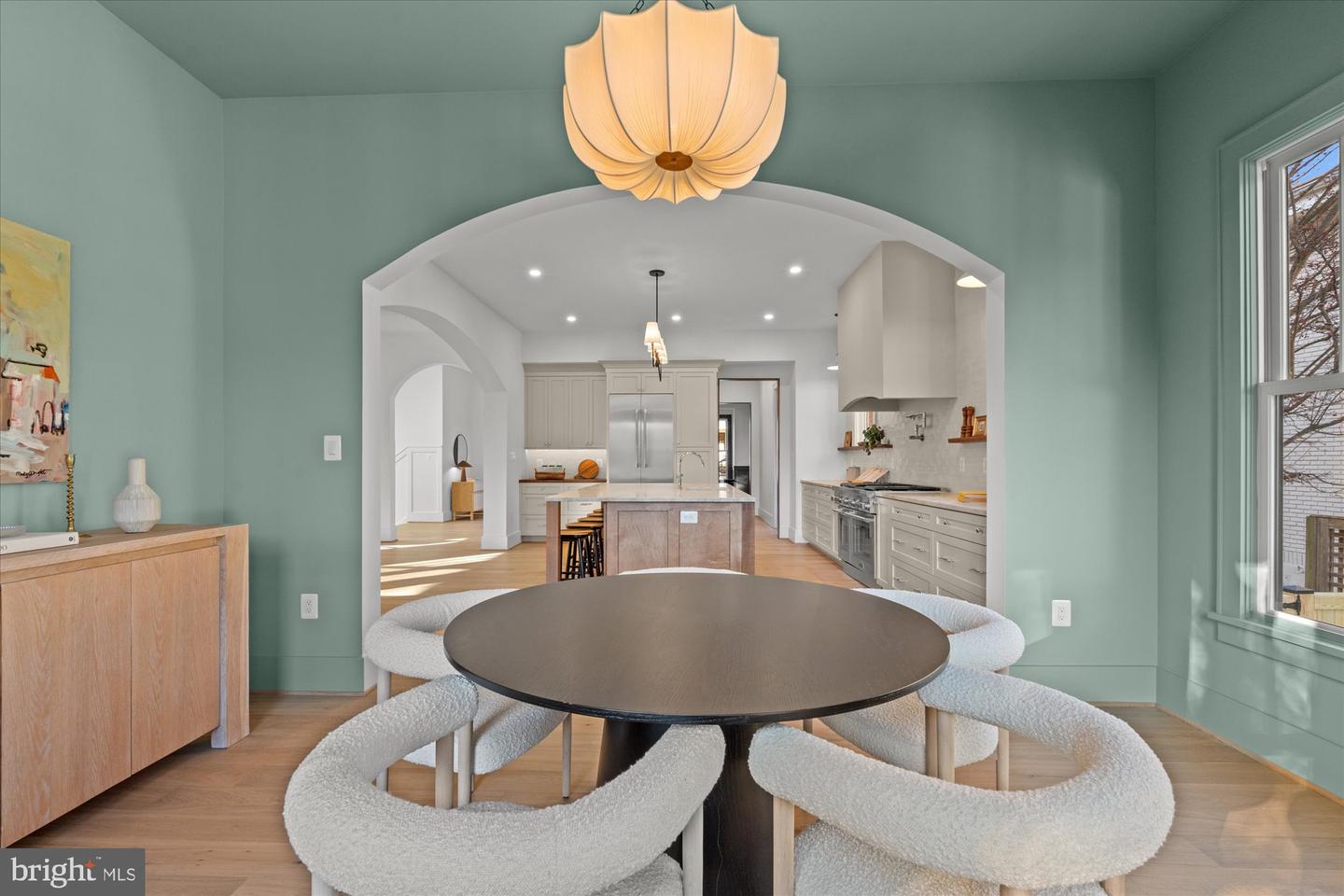 14 W BELLEFONTE AVE, ALEXANDRIA, Virginia 22301, 5 Bedrooms Bedrooms, ,5 BathroomsBathrooms,Residential,For sale,14 W BELLEFONTE AVE,VAAX2053240 MLS # VAAX2053240