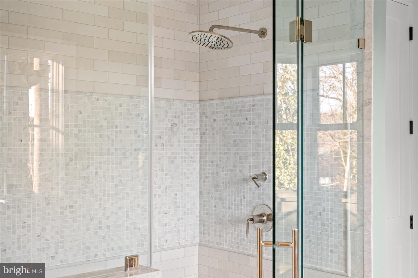 14 W BELLEFONTE AVE, ALEXANDRIA, Virginia 22301, 5 Bedrooms Bedrooms, ,5 BathroomsBathrooms,Residential,For sale,14 W BELLEFONTE AVE,VAAX2053240 MLS # VAAX2053240