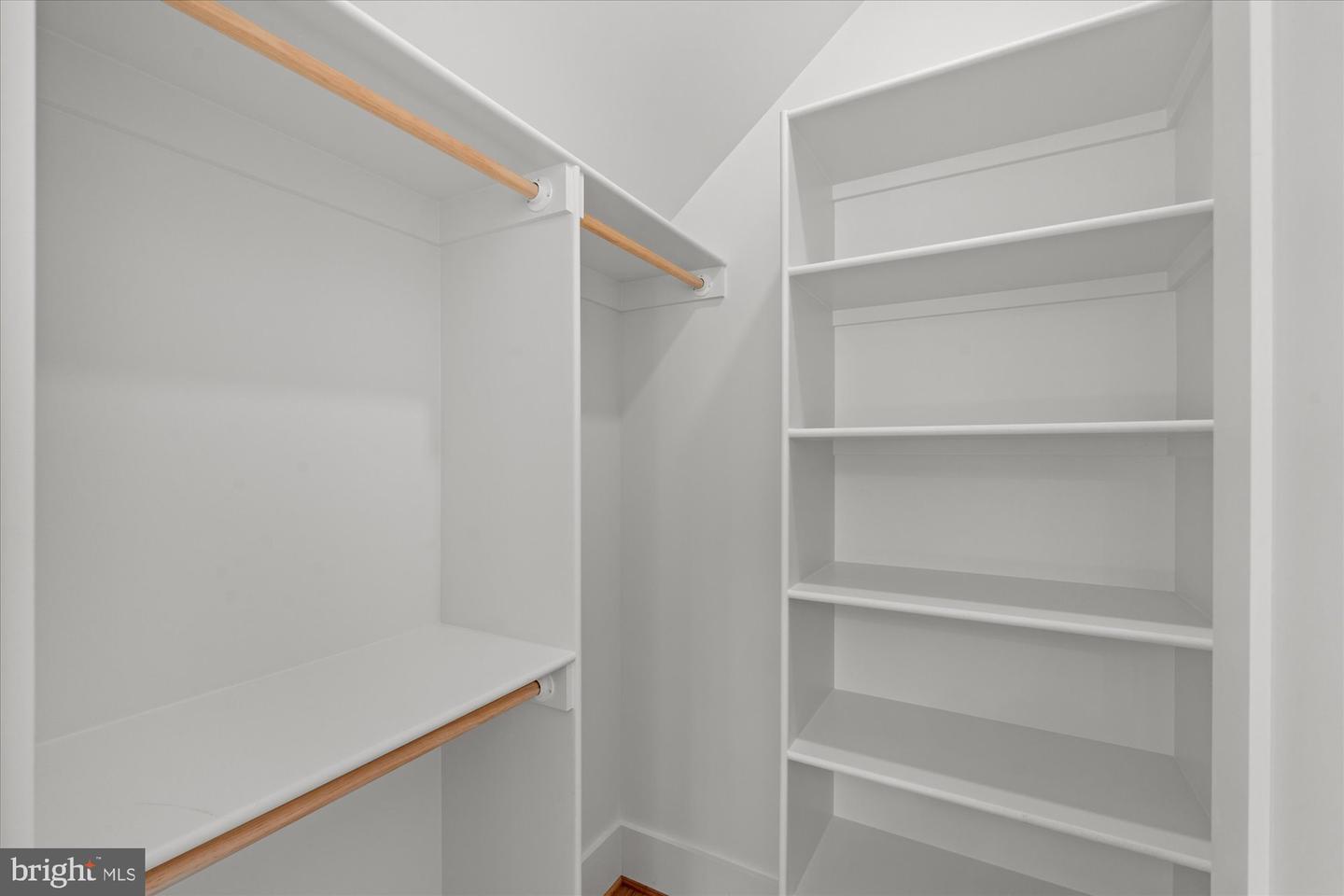 14 W BELLEFONTE AVE, ALEXANDRIA, Virginia 22301, 5 Bedrooms Bedrooms, ,5 BathroomsBathrooms,Residential,For sale,14 W BELLEFONTE AVE,VAAX2053240 MLS # VAAX2053240